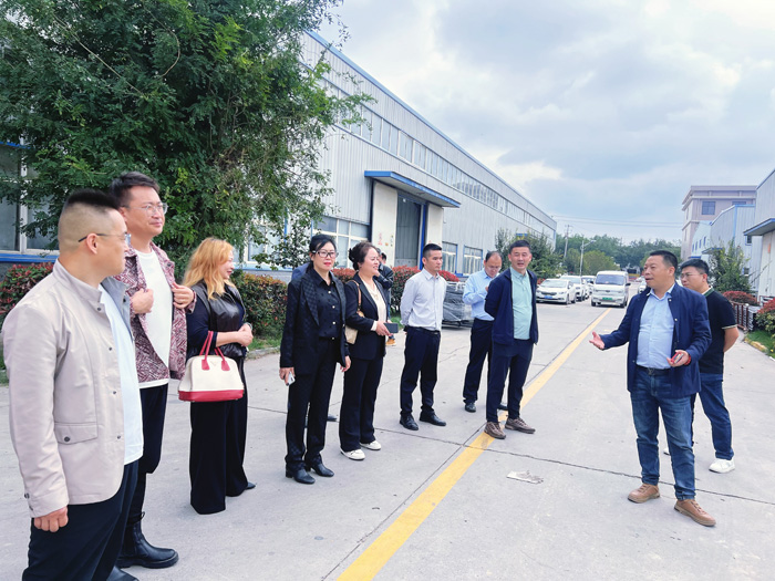 交大总裁班师生进入918博天堂(中国区)官方网站实业参观学习 交大总裁班师生进入918博天堂(中国区)官方网站实业参观学习