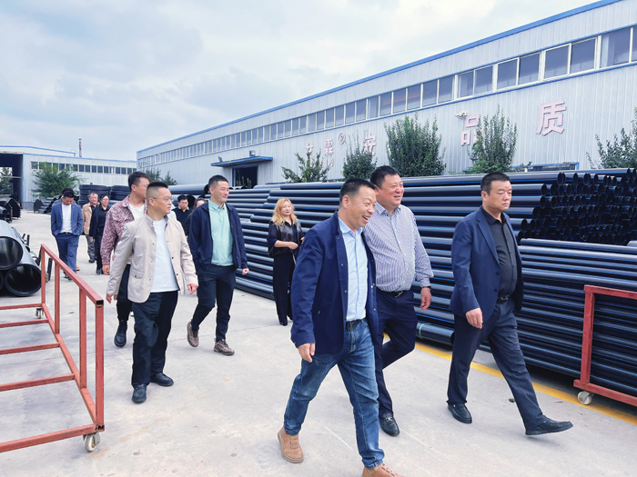 交大总裁班师生进入918博天堂(中国区)官方网站实业参观学习 交大总裁班师生进入918博天堂(中国区)官方网站实业参观学习