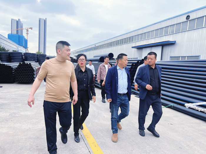 交大总裁班师生进入918博天堂(中国区)官方网站实业参观学习 交大总裁班师生进入918博天堂(中国区)官方网站实业参观学习